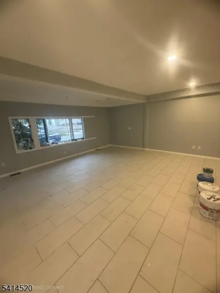 700 Park Ave, Elizabeth City, NJ 07208