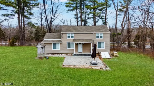 28 Wagners Ln, Warren Twp., NJ 07059