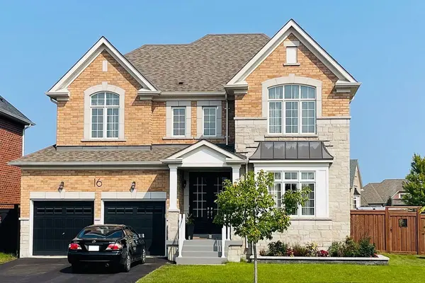 16 Vivian Creek RD #Main, East Gwillimbury, ON L0G 1M0