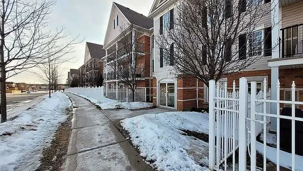 102 Aspen Springs DR #305, Clarington, ON L1C 5N6