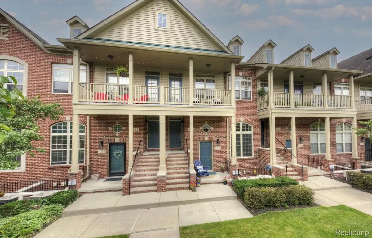 421 Village DR, Walled Lake, MI 48390