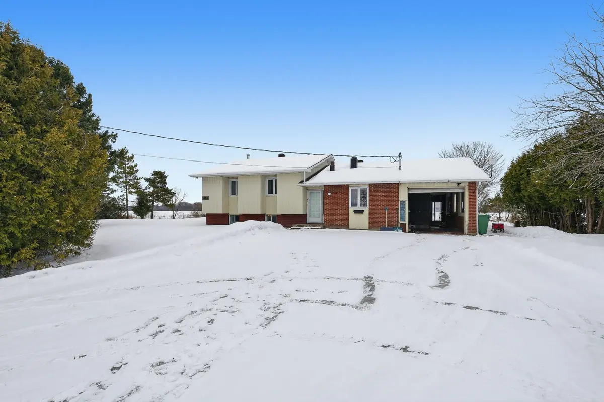 1014 Filion RD, Clarence-rockland, ON K0A 1N0