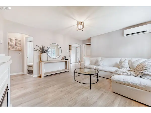 1422 SE 169TH PL, Portland, OR 97233