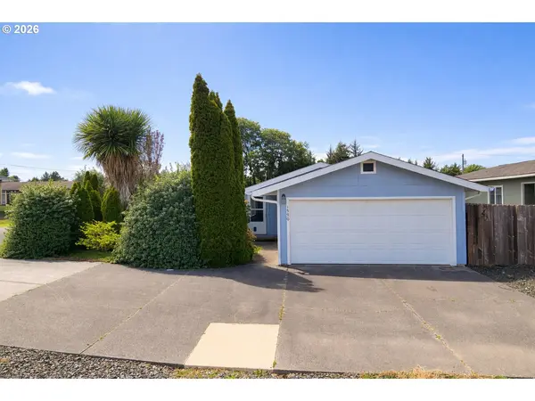 1590 SAINT JOHN AVE, Coos Bay, OR 97420