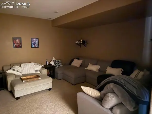 2768 Thrush GRV, Colorado Springs, CO 80920