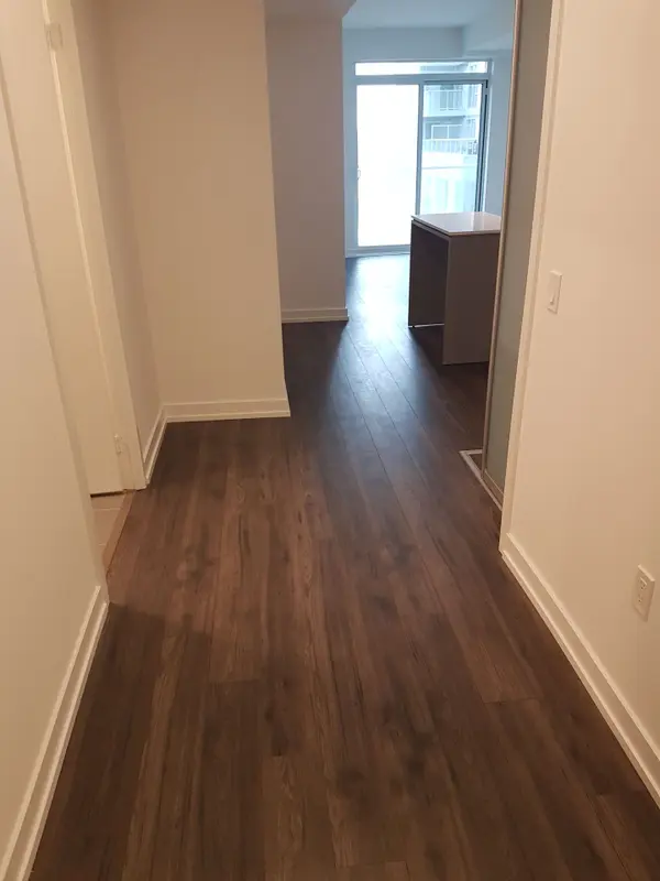 33 Helendale AVE #721, Toronto C03, ON M4R 0A4