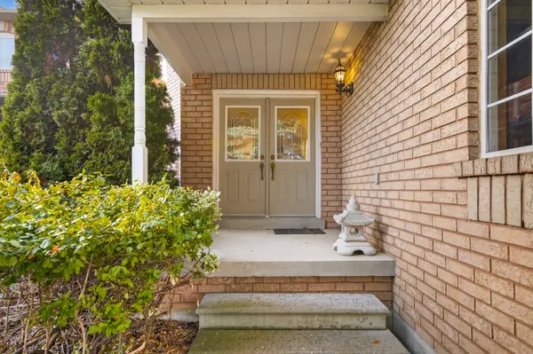 1338 Vincent CRES, Innisfil, ON L9S 1Z8