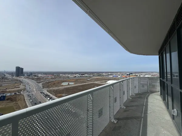 225 Commerce ST #2009, Vaughan, ON L4K 0R1