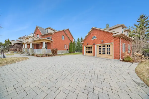 1590 Hallstone RD, Brampton, ON L6Y 5K8