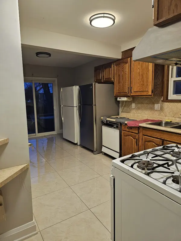 299 West 2nd ST, Hamilton, ON L9C 3H1