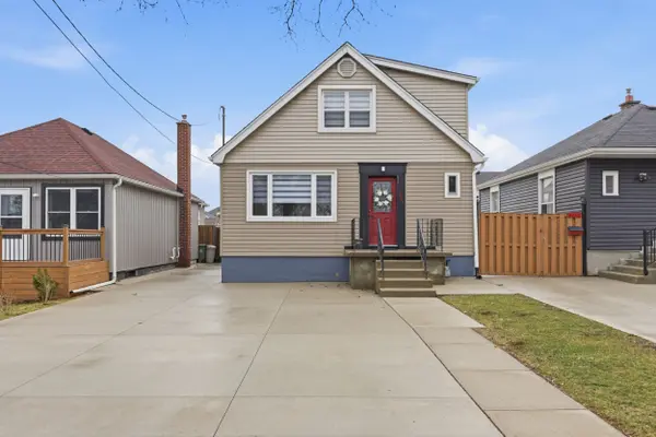 2062 Barton ST E, Hamilton, ON L8H 2Z4