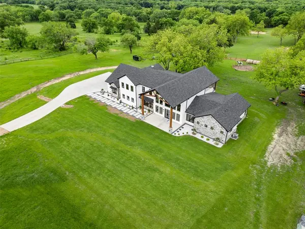 1088 Smith Oak Road, Sherman, TX 75090