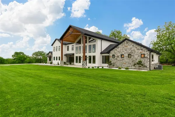 1088 Smith Oak Road, Sherman, TX 75090