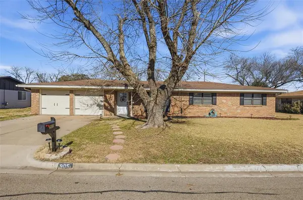 905 W Elizabeth Drive, Robinson, TX 76706
