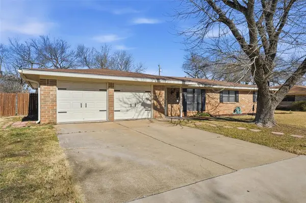 905 W Elizabeth Drive, Robinson, TX 76706