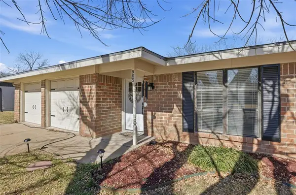 905 W Elizabeth Drive, Robinson, TX 76706