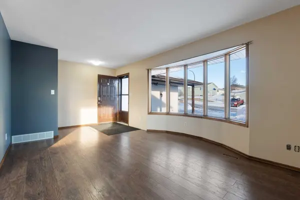 27 Tressa ST, Swan Hills, AB T0G 2C0