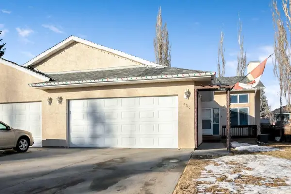830 Westmount DR,  Strathmore,  AB T1P 1A9
