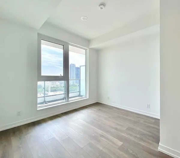 950 Portage Pkwy #4105, Vaughan, ON L4K 0J7