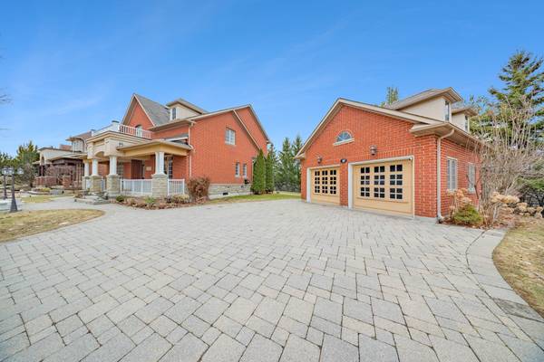 1590 Hallstone RD, Brampton, ON L6Y 5K8