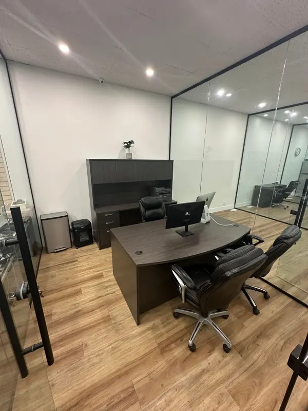 136 Guelph ST #2, Halton Hills, ON L7G 4A1