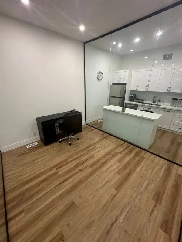 136 Guelph ST #2, Halton Hills, ON L7G 4A1