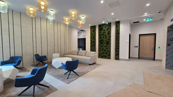 500 Plains RD E #207, Burlington, ON L7T 2E1