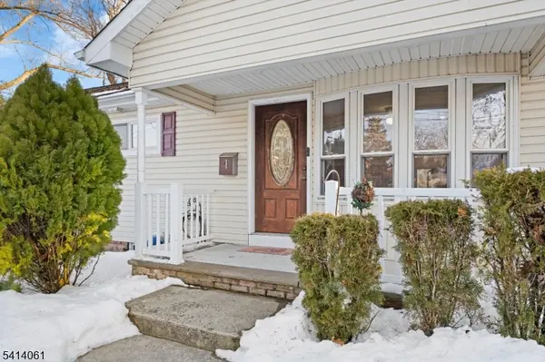 4 Harlow Cres, Fair Lawn Boro, NJ 07410