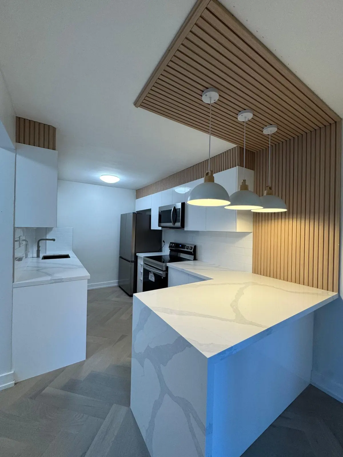 914 Mohawk RD E #10, Hamilton, ON L8T 2R8