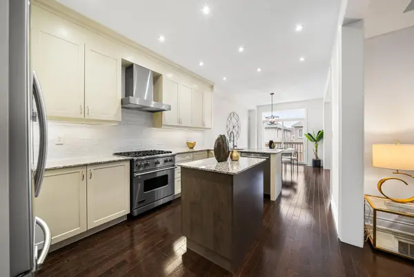 317 Oberfrick AVE, Vaughan, ON L6A 0R5