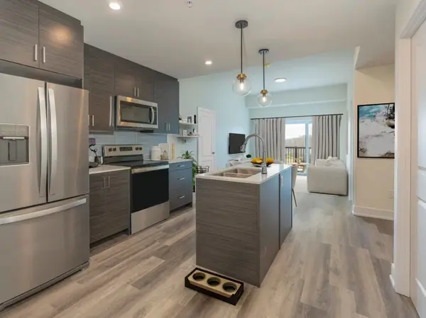 121 Mary ST #406, Clearview, ON L0M 1G0