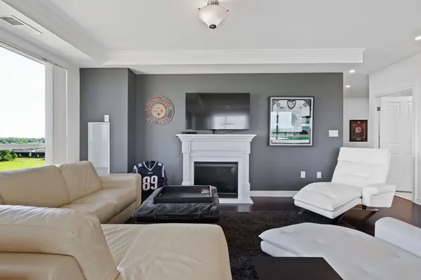 1030 Coronation DR #1004, London North, ON N6G 0G5