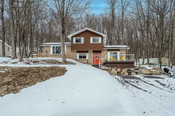 392 INDIAN TRL, Huntsville, ON P1H 1Y9