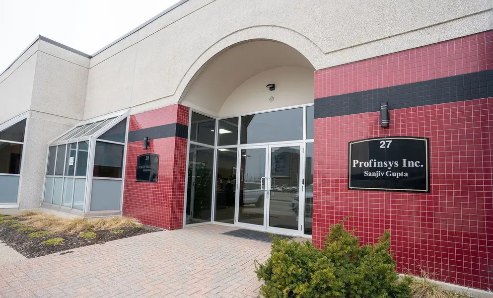 5160 Explorer dr DR #27, Mississauga, ON L4W 4T7