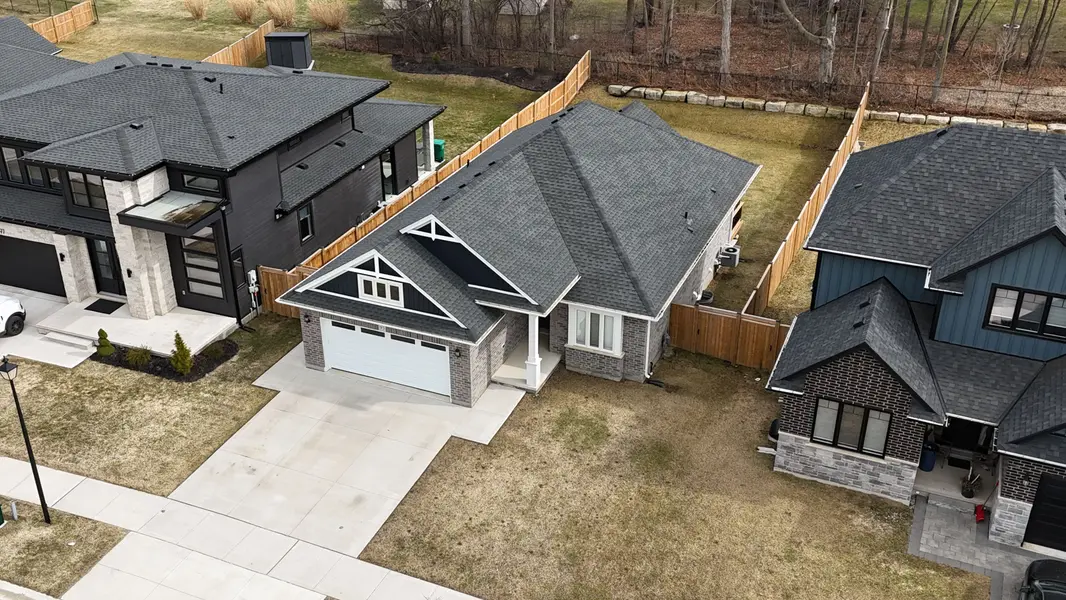 95 Optimist DR, Southwold, ON N5P 3T2