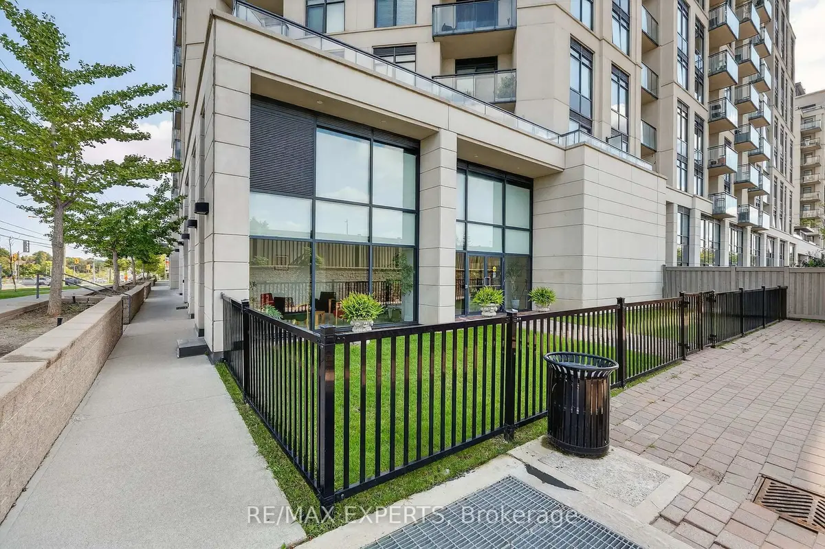 12 Woodstream BLVD #6, Vaughan, ON L4L 8C3
