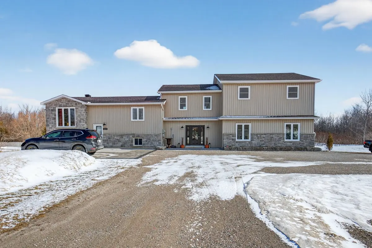 449 Park ST, Tay, ON L0K 2A0