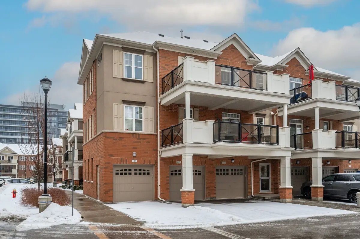 269 Georgian DR #312, Oakville, ON L6H 0L1