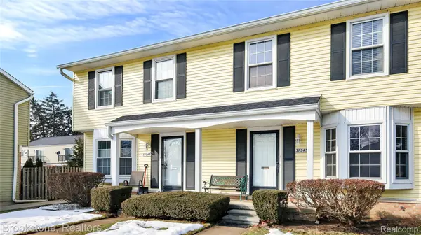 37345 Glenbrook DR, Clinton Charter Township, MI 48036