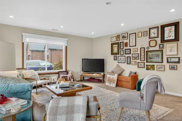 7975 Bendix RD, Genoa Township, MI 48114