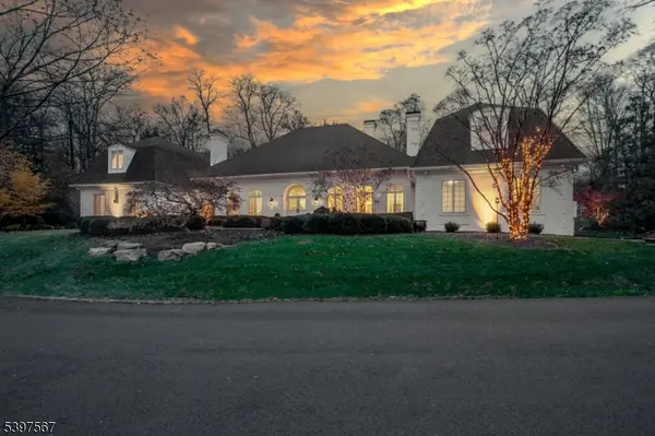 6 Cromwell Ln, Mendham Boro, NJ 07945