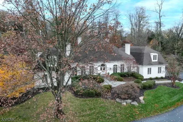 6 Cromwell Ln, Mendham Boro, NJ 07945