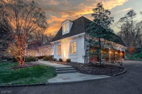 6 Cromwell Ln, Mendham Boro, NJ 07945