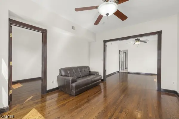 7 Rosedale Ave #2, Millburn Twp., NJ 07041