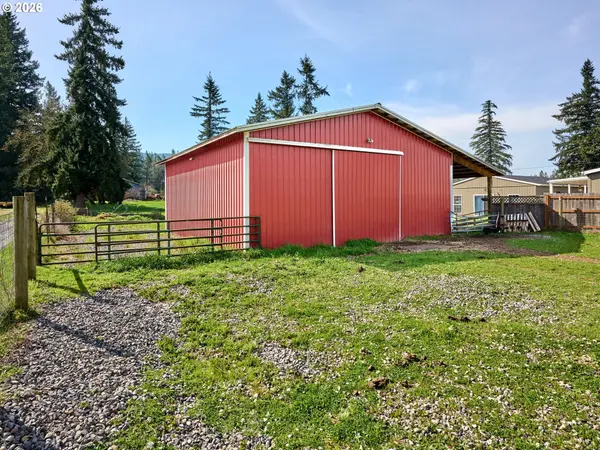 40299 GATES SCHOOL RD, Gates, OR 97346