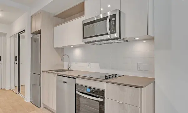 100 Dalhousie ST #214, Toronto C08, ON M5B 0C7