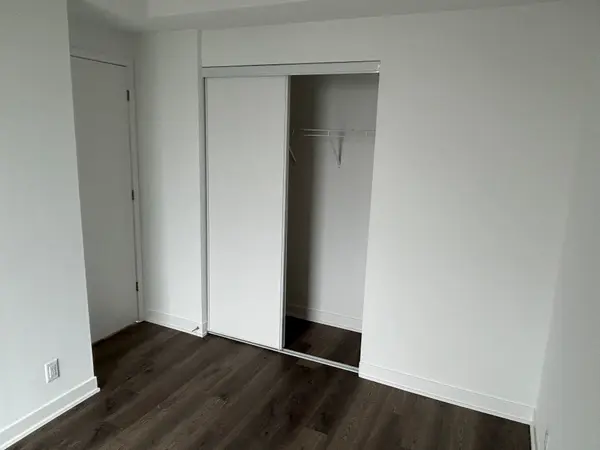 180 Front ST E #4005, Toronto C08, ON M5A 0A9