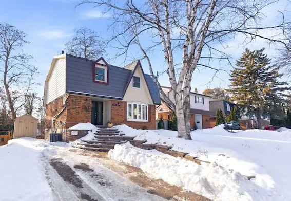 486 Crestwood DR, Oshawa, ON L1G 2R5