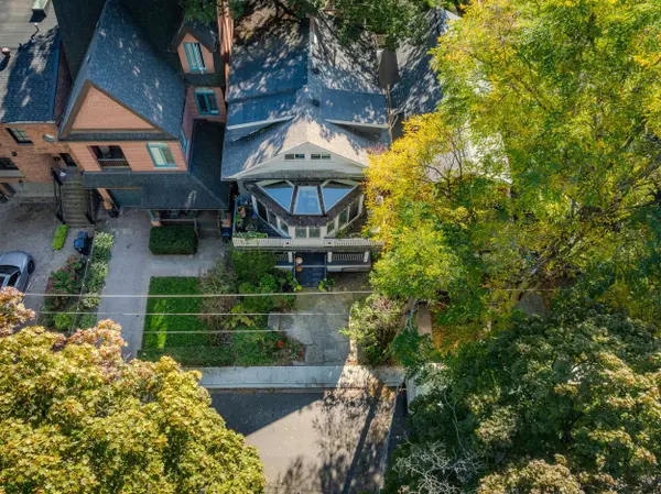 9 Balmy AVE, Toronto E02, ON M4E 1C7