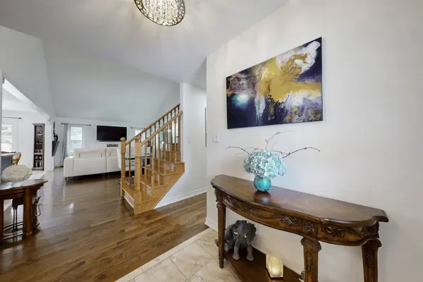 396 Curley ST, Georgina, ON L4P 3C8